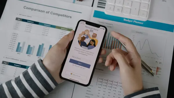 MS Teams Telefonie, direkt aus der Teams App am Desktop oder Smatphone