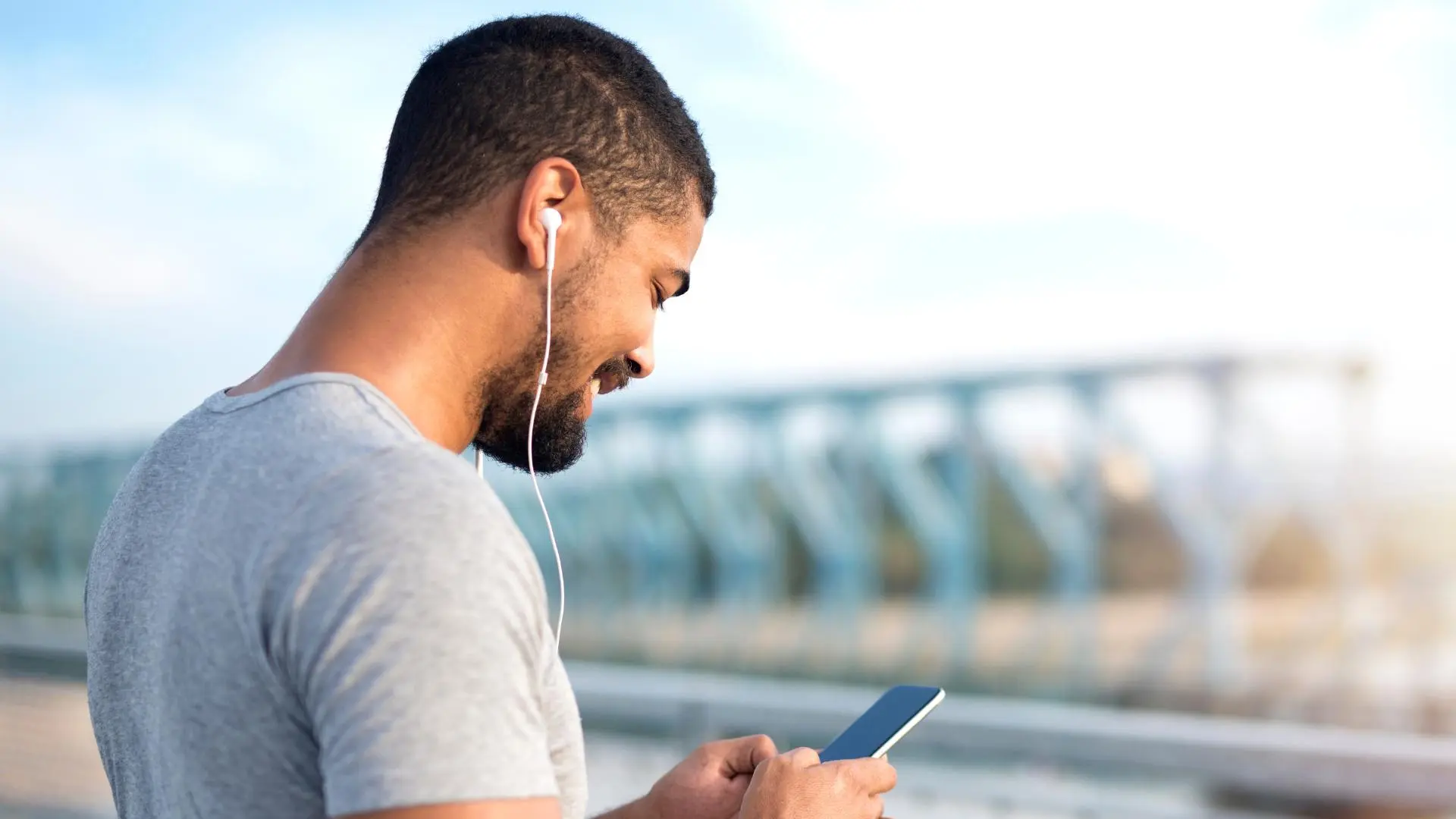 What moves us is connecting people and businesses around the world.